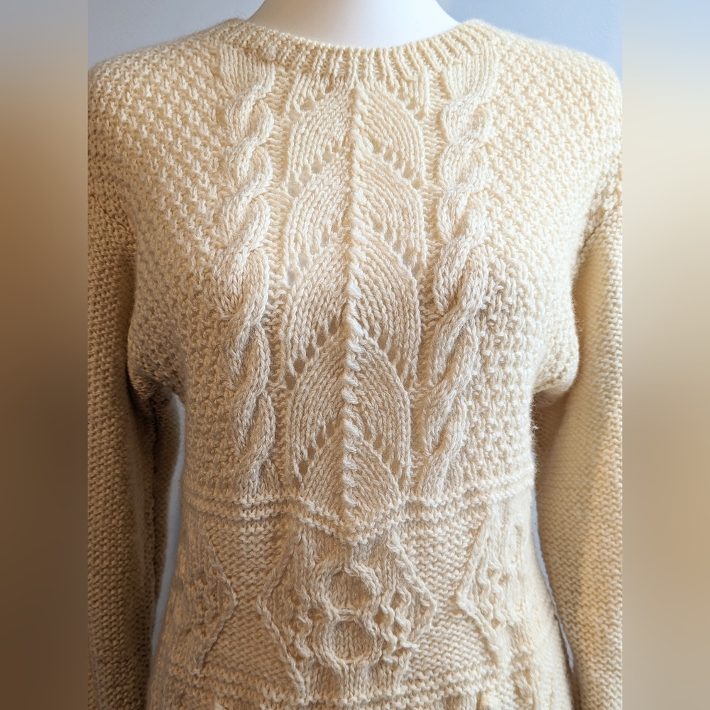 ✨HP✨ Vintage Handknit 100% Virgin Wool Sweater Size Small - Picture 3 of 8
